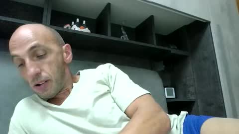 Snapshot of alex120475 chatting on September 26, 2025, 10:03 pm alex120475 online show from September 26, 2025, 10:03 pm