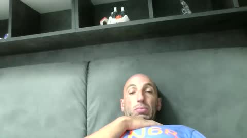 Snapshot of alex120475 chatting on September 29, 2025, 10:25 pm alex120475 online show from September 29, 2025, 10:25 pm