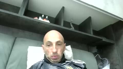 Snapshot of alex120475 chatting on October 19, 2025, 9:04 pm alex120475 online show from October 19, 2025, 9:04 pm