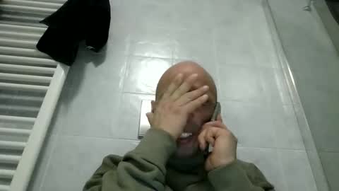 Snapshot of alex120475 chatting on January 15, 2026, 8:23 pm alex120475 online show from January 15, 2026, 8:23 pm