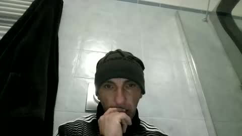 Snapshot of alex120475 chatting on February 1, 2026, 11:25 pm alex120475 online show from February 1, 2026, 11:25 pm