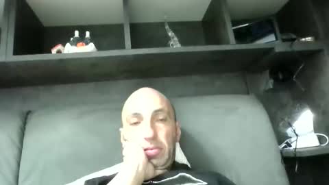 Snapshot of alex120475 chatting on February 13, 2026, 9:44 pm alex120475 online show from February 13, 2026, 9:44 pm