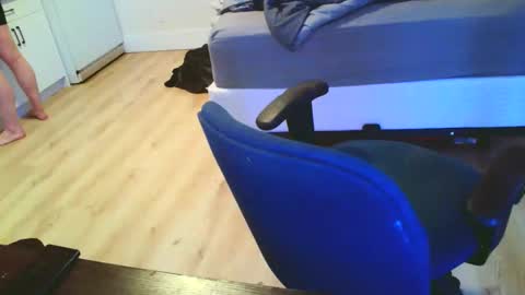 alex42696969 online show from April 23, 2026, 2:02 am