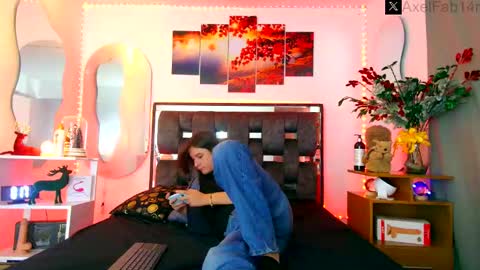 Snapshot of alex_and_fabian chatting on December 17, 2024, 6:31 pm sneider online show from December 17, 2024, 6:31 pm