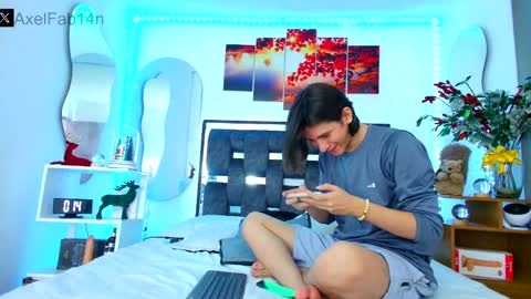 Snapshot of alex_and_fabian chatting on January 16, 2025, 6:48 pm sneider online show from January 16, 2025, 6:48 pm