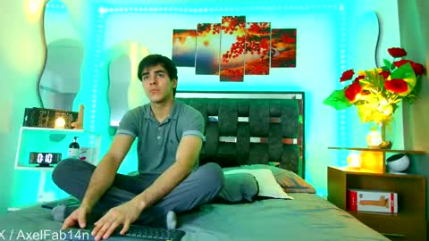 Snapshot of alex_and_fabian chatting on March 7, 2025, 6:33 pm sneider online show from March 7, 2025, 6:33 pm