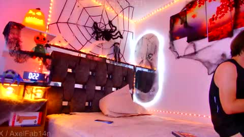 Snapshot of alex_and_fabian chatting on October 18, 2025, 8:31 pm sneider online show from October 18, 2025, 8:31 pm