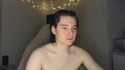 FAVORITE online show from December 1, 2025, 11:59 am