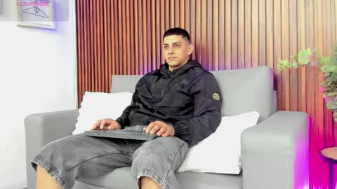 Snapshot of alex_cute77 chatting on May 19, 2026, 12:11 pm alex online show from May 19, 2026, 12:11 pm