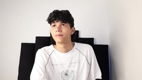 alex_mark_ online show from September 16, 2025, 4:52 pm