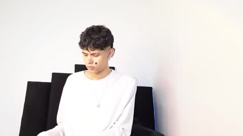 alex_mark_ online show from October 31, 2025, 1:45 pm