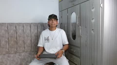 alex online show from April 4, 2026, 10:07 pm