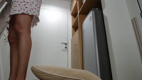 Nicha online show from October 24, 2025, 2:41 am