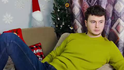 Snapshot of alex_onelove chatting on December 20, 2024, 11:10 am Alex online show from December 20, 2024, 11:10 am