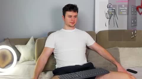 Snapshot of alex_onelove chatting on March 4, 2025, 9:18 am Alex online show from March 4, 2025, 9:18 am