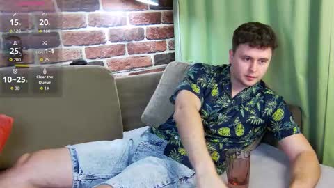 Snapshot of alex_onelove chatting on September 26, 2025, 7:56 am Alex online show from September 26, 2025, 7:56 am