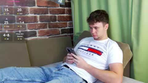 Snapshot of alex_onelove chatting on September 29, 2025, 7:35 am Alex online show from September 29, 2025, 7:35 am