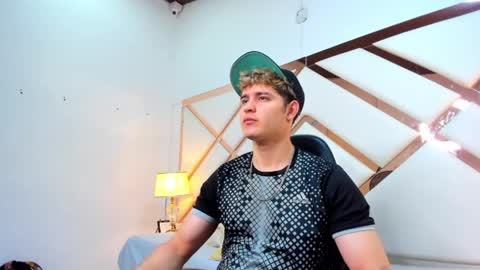 Alex  online show from April 9, 2026, 7:41 pm