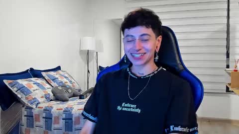 Snapshot of alex_poett chatting on February 27, 2025, 5:45 am Residente0xxx online show from February 27, 2025, 5:45 am