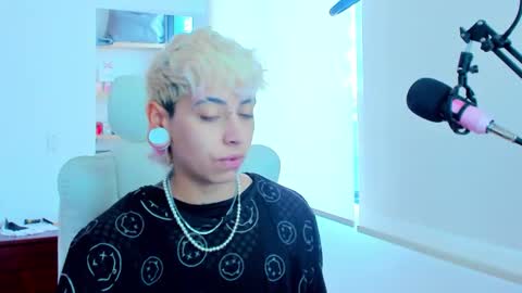 Snapshot of alex_poett chatting on November 27, 2025, 7:16 pm Residente0xxx online show from November 27, 2025, 7:16 pm