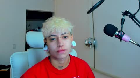 Snapshot of alex_poett chatting on December 15, 2025, 2:16 am Residente0xxx online show from December 15, 2025, 2:16 am