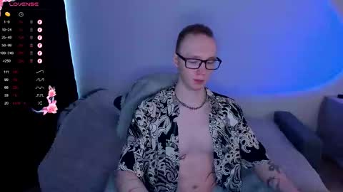 alex_silent online show from October 20, 2025, 7:42 am