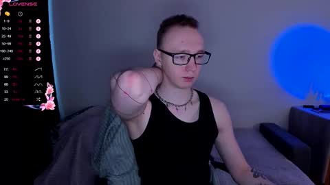 alex_silent online show from November 18, 2025, 9:47 am