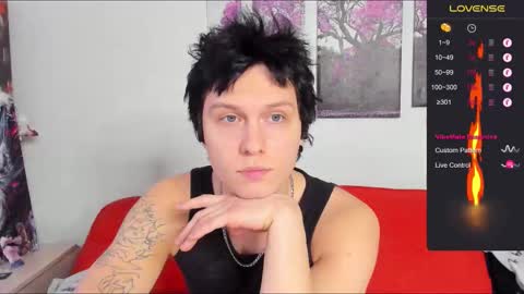 Alex WandHot online show from November 30, 2025, 8:29 am