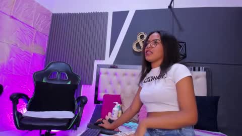 alexa andherson online show from February 1, 2025, 7:23 pm