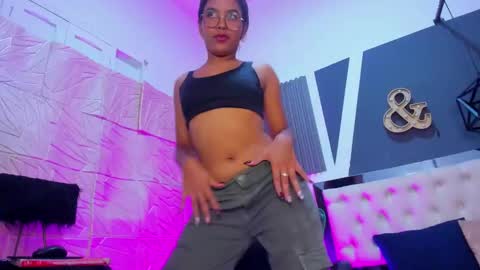 alexa andherson online show from February 12, 2025, 7:13 pm