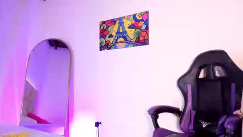 Snapshot of alexa_bue chatting on September 20, 2025, 4:13 am alexa_bue online show from September 20, 2025, 4:13 am