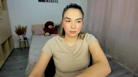 Snapshot of alexa_dolly chatting on January 13, 2026, 7:46 am Alexa online show from January 13, 2026, 7:46 am