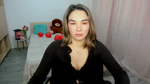 Snapshot of alexa_dolly chatting on February 16, 2026, 6:42 am Alexa online show from February 16, 2026, 6:42 am