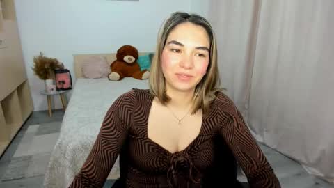 Snapshot of alexa_dolly chatting on February 25, 2026, 7:51 am Alexa online show from February 25, 2026, 7:51 am