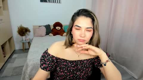 Snapshot of alexa_dolly chatting on March 28, 2026, 6:35 am Alexa online show from March 28, 2026, 6:35 am