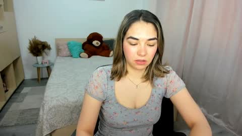 Snapshot of alexa_dolly chatting on April 8, 2026, 7:41 am Alexa online show from April 8, 2026, 7:41 am