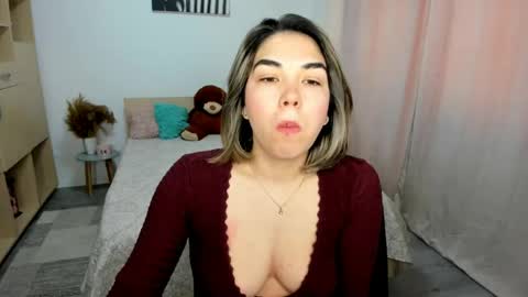 Snapshot of alexa_dolly chatting on April 16, 2026, 8:04 am Alexa online show from April 16, 2026, 8:04 am