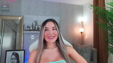 Alejandra online show from December 4, 2025, 12:09 am