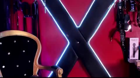 alexa n alex online show from November 11, 2025, 8:09 pm