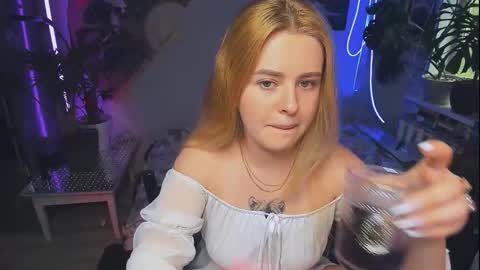 alexa_pirs online show from September 28, 2025, 1:16 pm