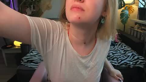 alexa_pirs online show from April 12, 2026, 2:00 pm