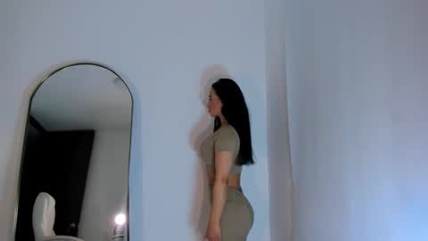 alexa_tobar online show from June 1, 2026, 10:55 pm
