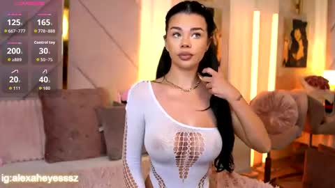 Snapshot of alexaheyess chatting on June 18, 2026, 5:19 am Alexa online show from June 18, 2026, 5:19 am