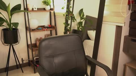 alexajhonsonof online show from February 2, 2025, 7:25 pm