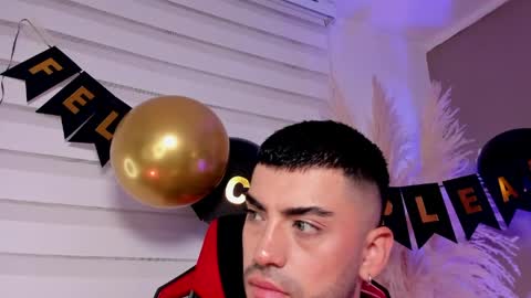 Snapshot of alexander_diiaz chatting on May 11, 2026, 3:51 pm Alexander Diaz online show from May 11, 2026, 3:51 pm