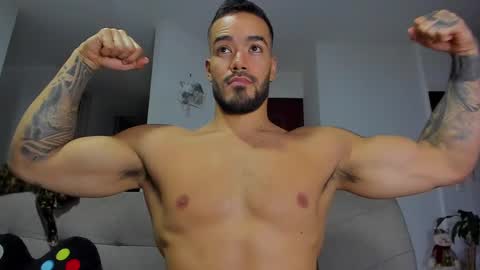 Snapshot of alexander_martines chatting on December 14, 2024, 3:51 am Onlyfansalexmartinezwb Instagram alexwbmartinez Twitter martinezcb937 online show from December 14, 2024, 3:51 am