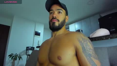Snapshot of alexander_martines chatting on February 21, 2025, 4:29 am Onlyfansalexmartinezwb Instagram alexwbmartinez Twitter martinezcb937 online show from February 21, 2025, 4:29 am