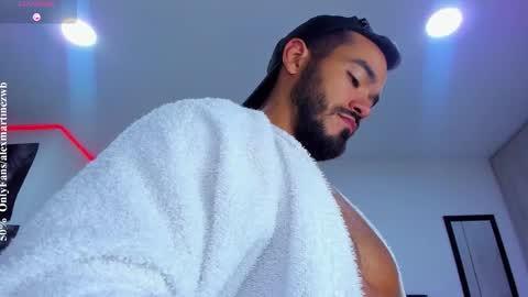 Onlyfansalexmartinezwb  Instagram alexwbmartinez  Twitter martinezcb937 online show from January 15, 2026, 12:15 am