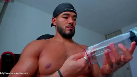 Onlyfansalexmartinezwb  Instagram alexwbmartinez  Twitter martinezcb937 online show from April 18, 2026, 7:07 pm