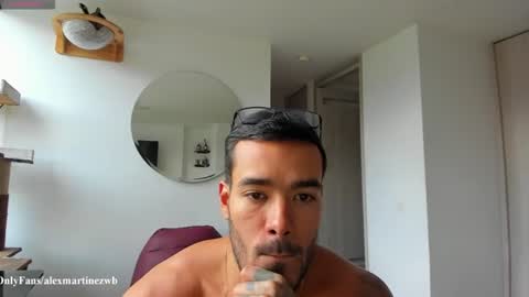 Snapshot of alexander_martines chatting on July 15, 2026, 10:48 pm Onlyfansalexmartinezwb Instagram alexwbmartinez Twitter martinezcb937 online show from July 15, 2026, 10:48 pm